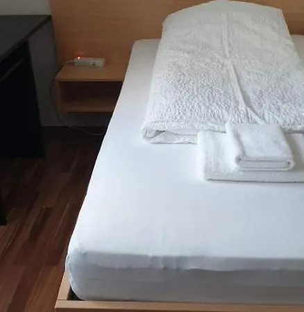 Hotel Kriftelerhof *